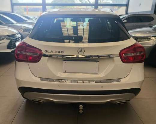 MERCEDES-BENZ-GLA 200-1.6 CGI ENDURO 16V TURBO FLEX 4P AUTOMÁTICO MERCEDES-BENZ-GLA 200-2016