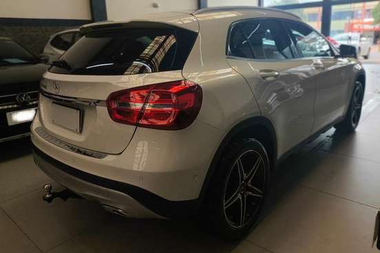 MERCEDES-BENZ-GLA 200-1.6 CGI ENDURO 16V TURBO FLEX 4P AUTOMÁTICO MERCEDES-BENZ-GLA 200-2016