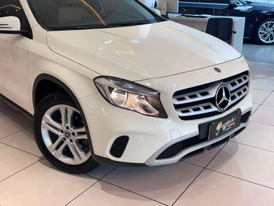 MERCEDES-BENZ-GLA 200-1.6 CGI FLEX STYLE 7G-DCT MERCEDES-BENZ-GLA 200-2018