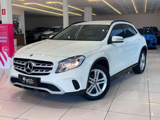 MERCEDES-BENZ-GLA 200-1.6 CGI FLEX STYLE 7G-DCT MERCEDES-BENZ-GLA 200-2018