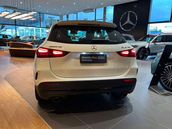 MERCEDES-BENZ-GLA 35 AMG-2024