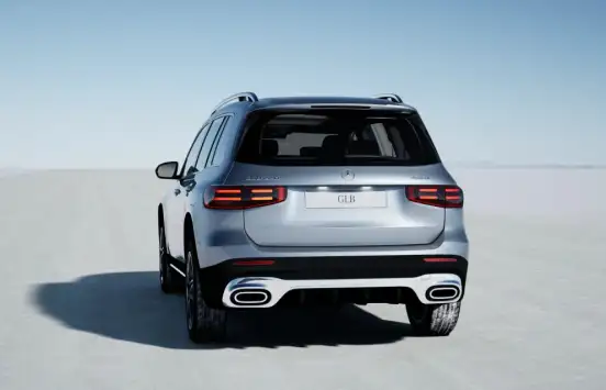 MERCEDES-BENZ-GLB 220-2025