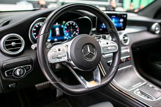 MERCEDES-BENZ-GLC 300-2021