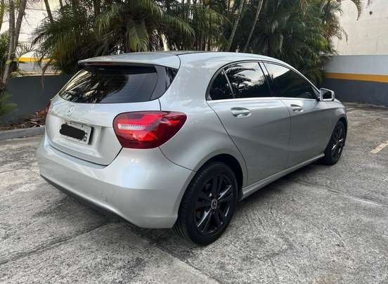 MERCEDES-BENZ-A 200-2017