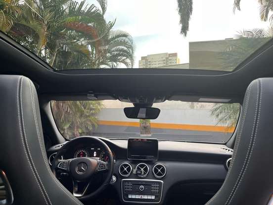 MERCEDES-BENZ-A 200-2017