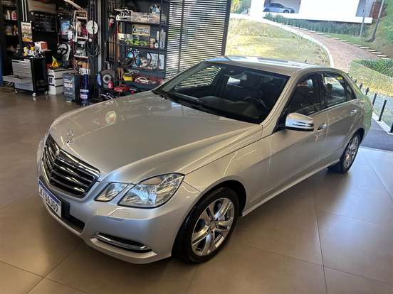 MERCEDES-BENZ-E 500-2011