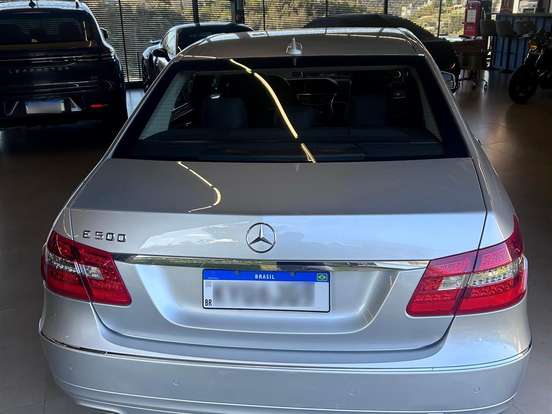 MERCEDES-BENZ-E 500-5.5 GUARD VR4 V8 GASOLINA 4P AUTOMÁTICO MERCEDES-BENZ-E 500-2011