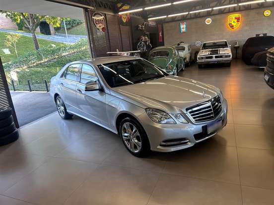 MERCEDES-BENZ-E 500-2011