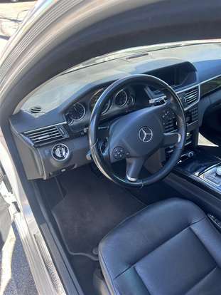 MERCEDES-BENZ-E 500-2011