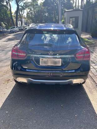 MERCEDES-BENZ-GLA 200-2018