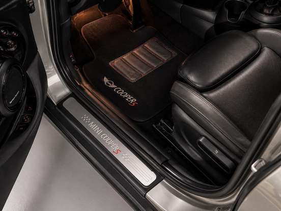 MINI-COOPER-2.0 16V TWINPOWER GASOLINA S 4P STEPTRONIC MINI-COOPER-2018