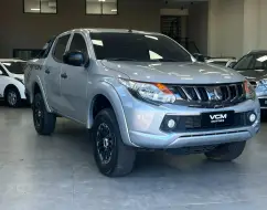 MITSUBISHI L200 TRITON 2.4 16V TURBO DIESEL SPORT GLS CD 4P 4X4 AUTOMÁTICO MITSUBISHI L200 TRITON 2.4 16V TURBO DIESEL SPORT GLS CD 4P 4X4 AUTOMÁTICO