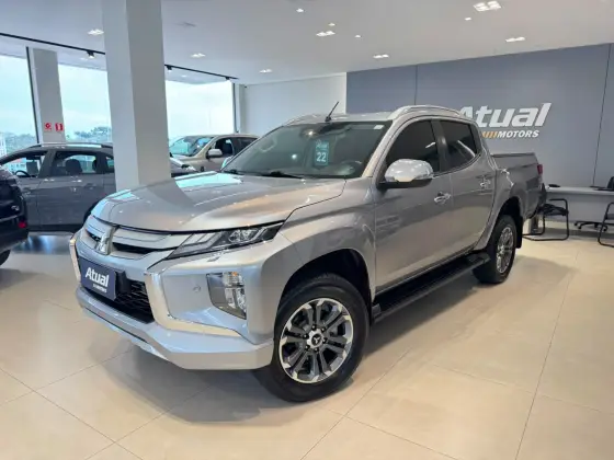 MITSUBISHI L200 TRITON 2.4 16V TURBO DIESEL SPORT HPE-S CD 4P 4X4 AUTOMÁTICO MITSUBISHI L200 TRITON 2.4 16V TURBO DIESEL SPORT HPE-S CD 4P 4X4 AUTOMÁTICO