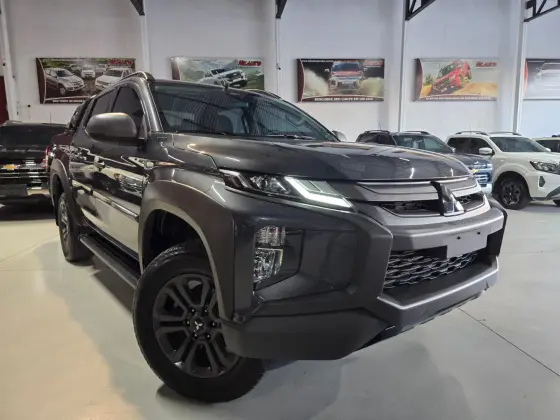 MITSUBISHI L200 TRITON 2.4 16V TURBO DIESEL SPORT OUTDOOR GLS CD 4P 4X4 AUTOMÁTICO