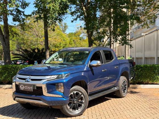 MITSUBISHI L200 TRITON 2.4 16V TURBO DIESEL SPORT HPE CD 4P 4X4 AUTOMÁTICO
