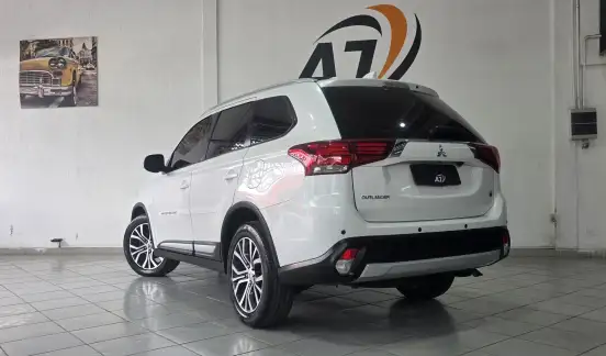 MITSUBISHI-OUTLANDER-2017