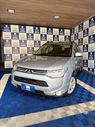 MITSUBISHI-OUTLANDER-2014