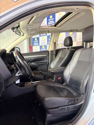 MITSUBISHI-OUTLANDER-2.0 16V GASOLINA 4P AUTOMÁTICO MITSUBISHI-OUTLANDER-2014