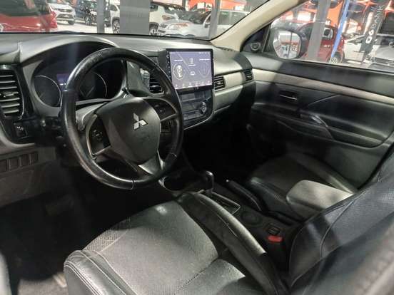 MITSUBISHI-OUTLANDER-2.0 16V GASOLINA 4P AUTOMÁTICO MITSUBISHI-OUTLANDER-2013