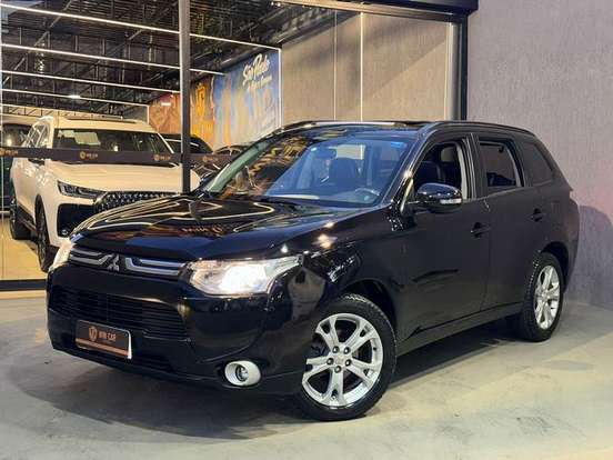 MITSUBISHI-OUTLANDER-2.0 16V GASOLINA 4P AUTOMÁTICO MITSUBISHI-OUTLANDER-2014