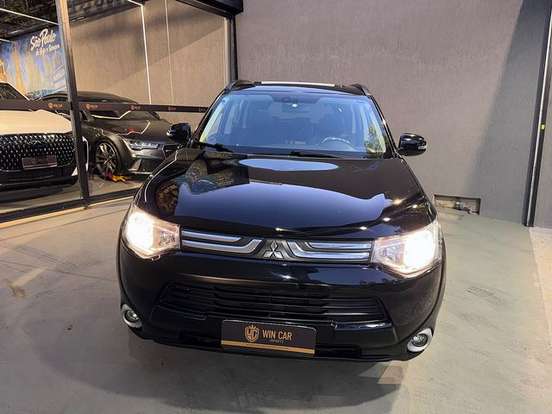 MITSUBISHI-OUTLANDER-2.0 16V GASOLINA 4P AUTOMÁTICO MITSUBISHI-OUTLANDER-2014