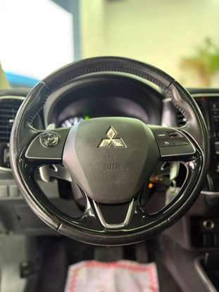 MITSUBISHI-OUTLANDER-2018