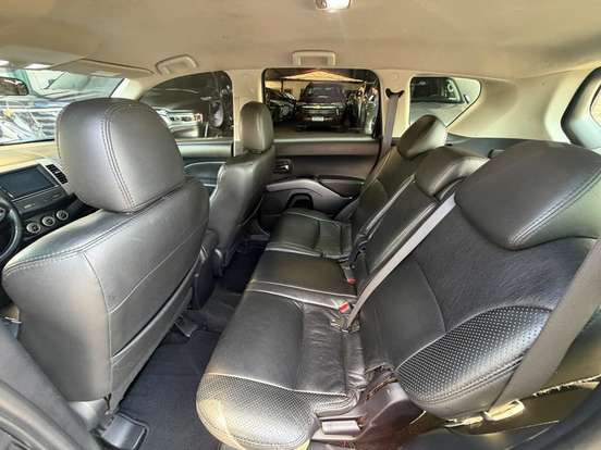 MITSUBISHI-OUTLANDER-2.4 4X4 16V GASOLINA 4P AUTOMÁTICO MITSUBISHI-OUTLANDER-2010