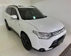 MITSUBISHI OUTLANDER 3.0 GT 4X4 V6 24V GASOLINA 4P AUTOMÁTICO MITSUBISHI OUTLANDER 3.0 GT 4X4 V6 24V GASOLINA 4P AUTOMÁTICO