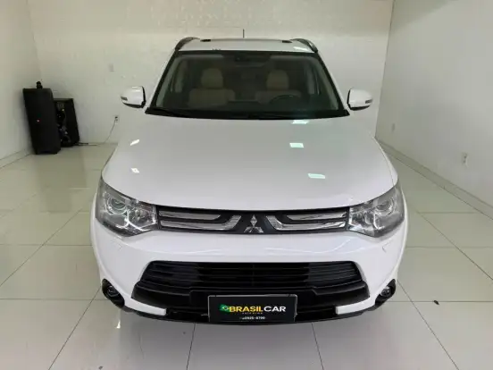 MITSUBISHI-OUTLANDER-3.0 GT 4X4 V6 24V GASOLINA 4P AUTOMÁTICO MITSUBISHI-OUTLANDER-2013