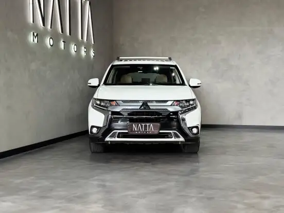MITSUBISHI-OUTLANDER-3.0 MIVEC V6 GASOLINA HPE-S BLACK EDITION AWD AUTOMÁTICO MITSUBISHI-OUTLANDER-2021