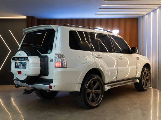 MITSUBISHI-PAJERO FULL-3.2 HPE 4X4 16V TURBO INTERCOOLER DIESEL 4P AUTOMÁTICO MITSUBISHI-PAJERO FULL-2014