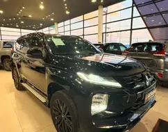 MITSUBISHI PAJERO SPORT 2.4 16V MIVEC TURBO DIESEL LEGEND BLACK AWD AUTOMÁTICO MITSUBISHI PAJERO SPORT 2.4 16V MIVEC TURBO DIESEL LEGEND BLACK AWD AUTOMÁTICO