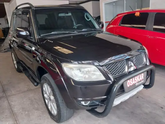 MITSUBISHI PAJERO TR4 2.0 4X4 16V 140CV FLEX 4P AUTOMÁTICO MITSUBISHI PAJERO TR4 2.0 4X4 16V 140CV FLEX 4P AUTOMÁTICO