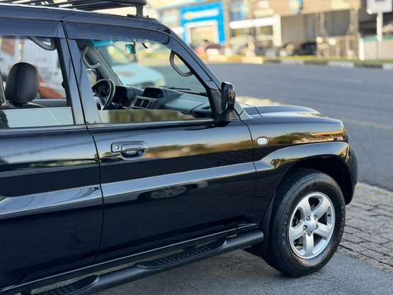 MITSUBISHI-PAJERO TR4-2007