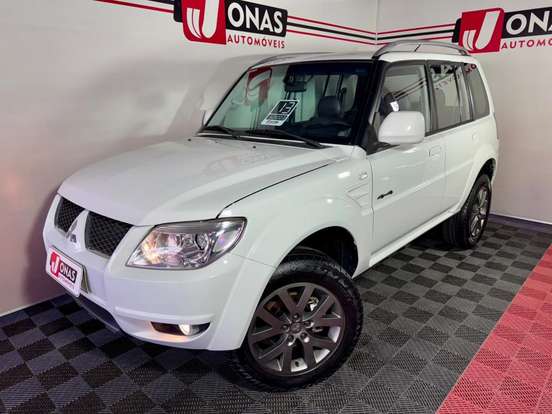 MITSUBISHI-PAJERO TR4-2012