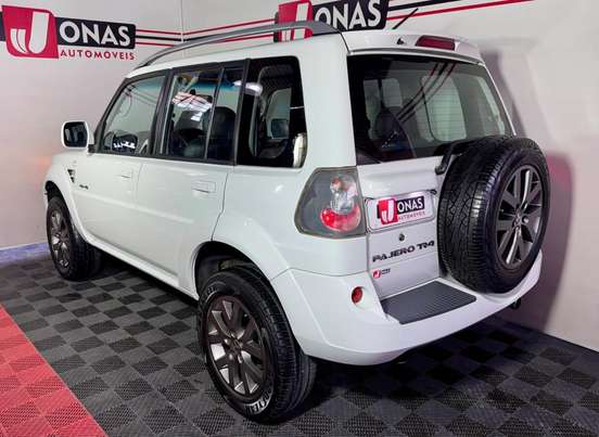 MITSUBISHI-PAJERO TR4-2012