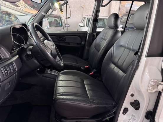 MITSUBISHI-PAJERO TR4-2012