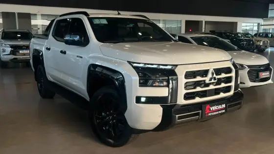 MITSUBISHI TRITON 2.4 BITURBO DIESEL CD KATANA 4X4 AUTOMÁTICO