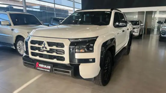 MITSUBISHI-TRITON-2025
