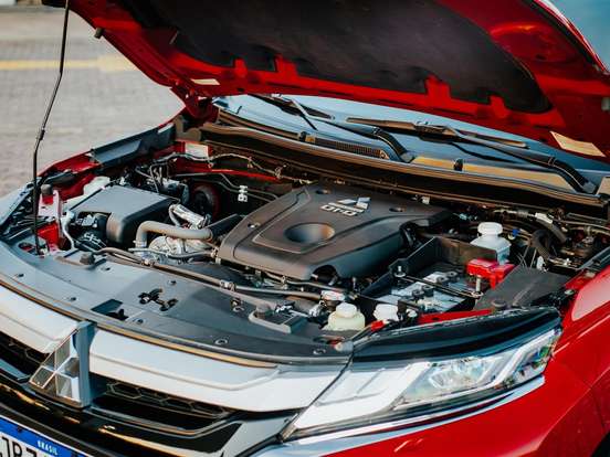 MITSUBISHI-L200 TRITON-2.4 16V TURBO DIESEL SPORT HPE-S CD 4P 4X4 AUTOMÁTICO MITSUBISHI-L200 TRITON-2023