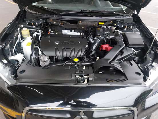 MITSUBISHI-LANCER-2015
