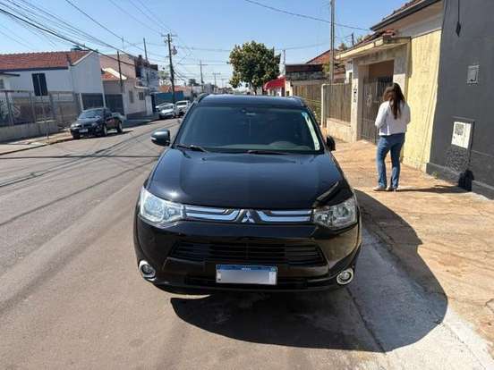 MITSUBISHI-OUTLANDER-2.0 16V GASOLINA 4P AUTOMÁTICO MITSUBISHI-OUTLANDER-2014