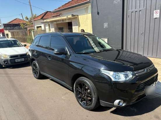 MITSUBISHI-OUTLANDER-2.0 16V GASOLINA 4P AUTOMÁTICO MITSUBISHI-OUTLANDER-2014