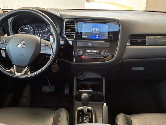 MITSUBISHI-OUTLANDER-2.0 16V GASOLINA 4P AUTOMÁTICO MITSUBISHI-OUTLANDER-2015