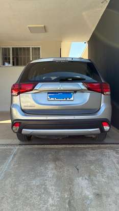 MITSUBISHI-OUTLANDER-2015