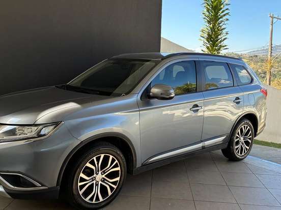 MITSUBISHI-OUTLANDER-2.0 16V GASOLINA 4P AUTOMÁTICO MITSUBISHI-OUTLANDER-2015