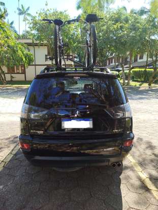 MITSUBISHI-OUTLANDER-2012