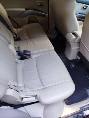 MITSUBISHI-OUTLANDER-2012