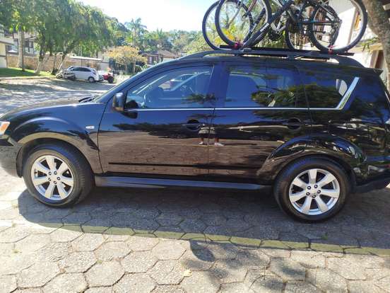 MITSUBISHI-OUTLANDER-3.0 GT 4X4 V6 24V GASOLINA 4P AUTOMÁTICO MITSUBISHI-OUTLANDER-2012