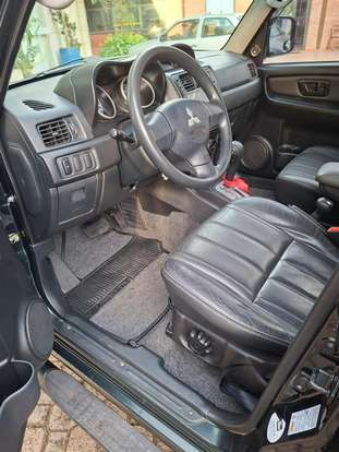MITSUBISHI-PAJERO TR4-2012